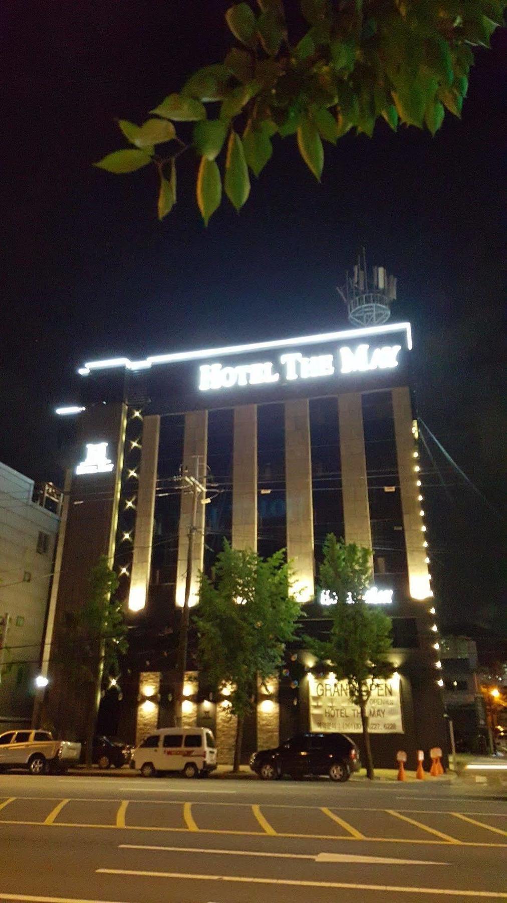 The May Hotel Busan Bagian luar foto